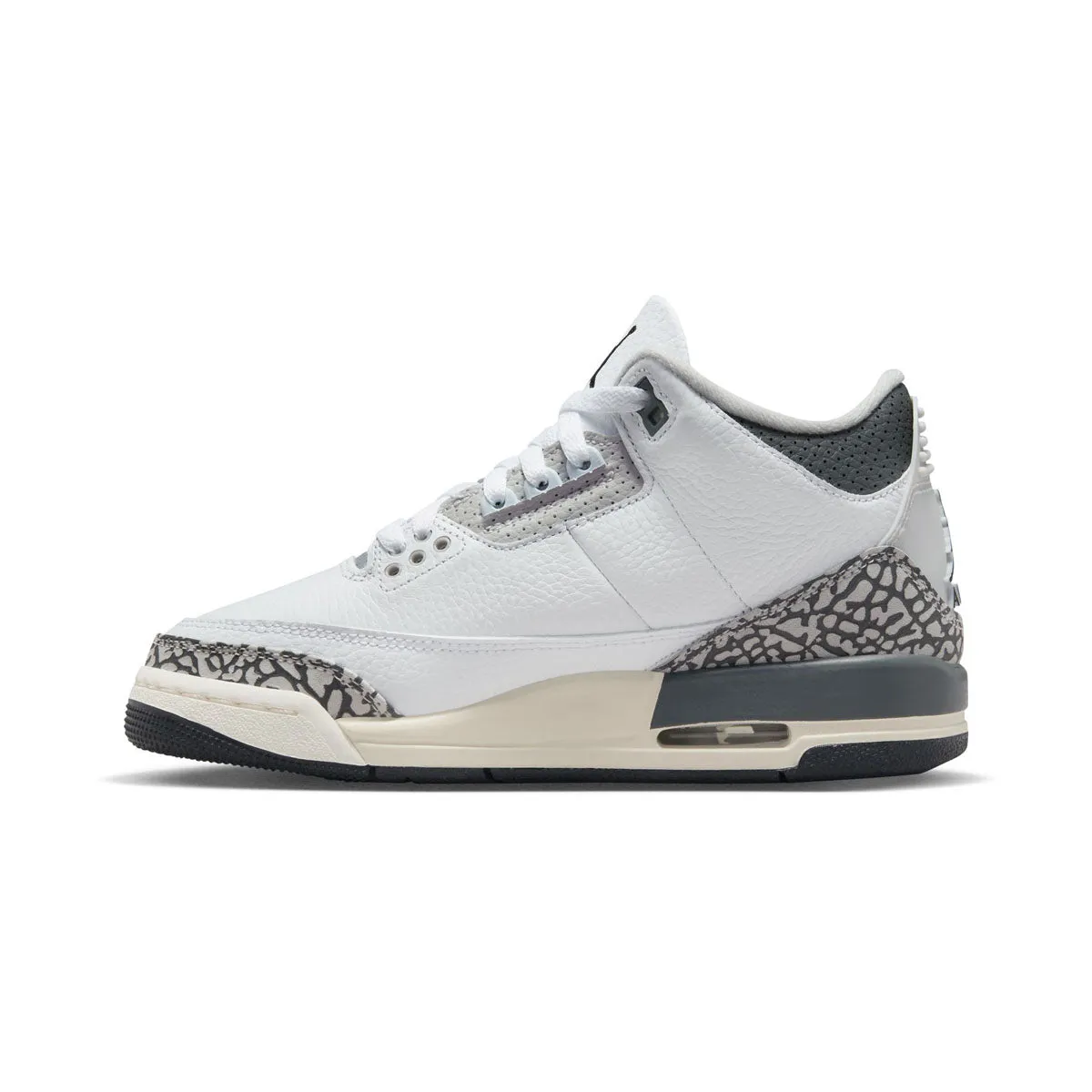 Air Jordan 3 Retro 	Big Kids' Shoes