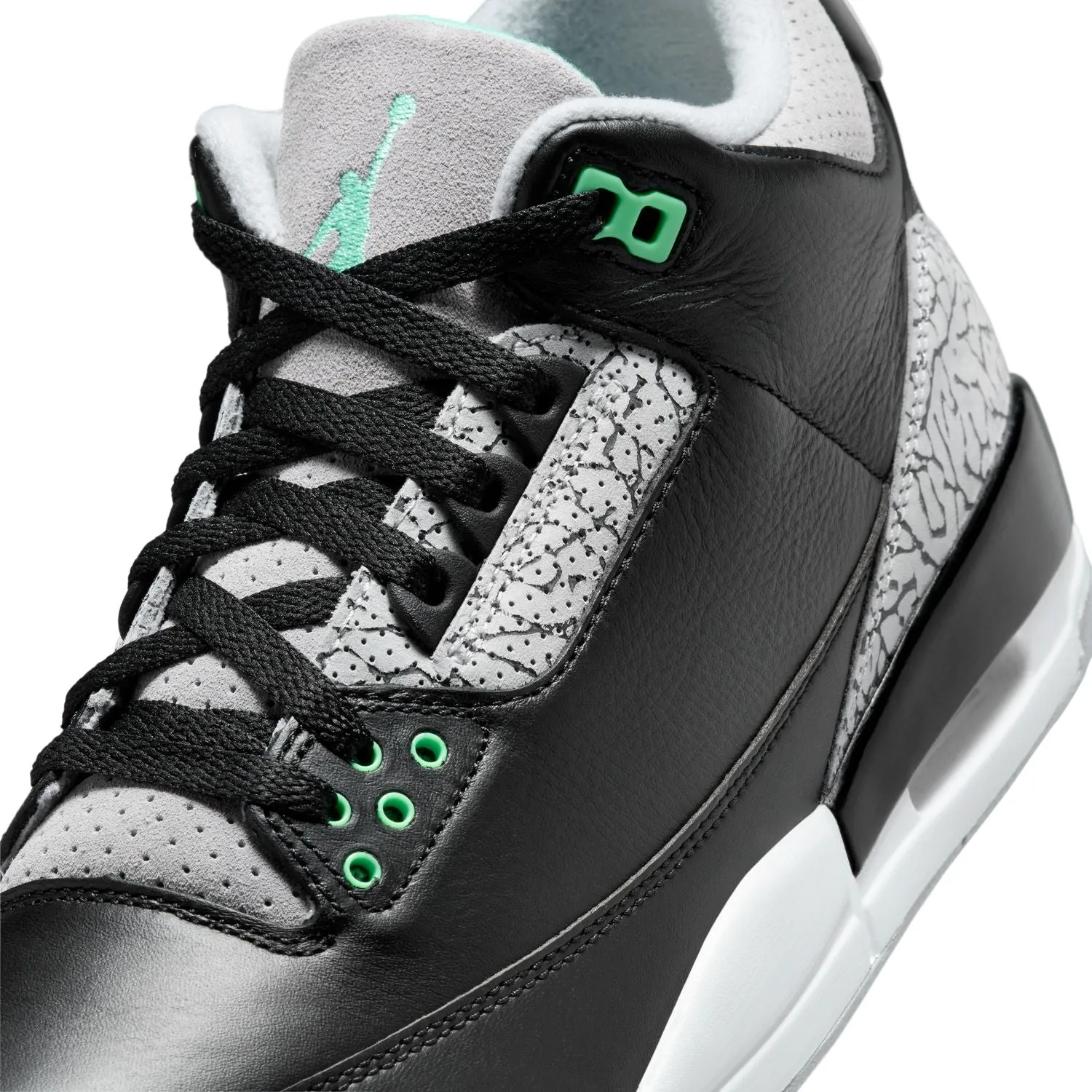 Air Jordan 3 Retro 'Green Glow'