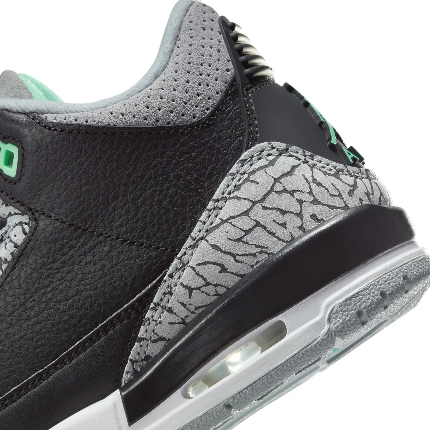 Air Jordan 3 Retro 'Green Glow'