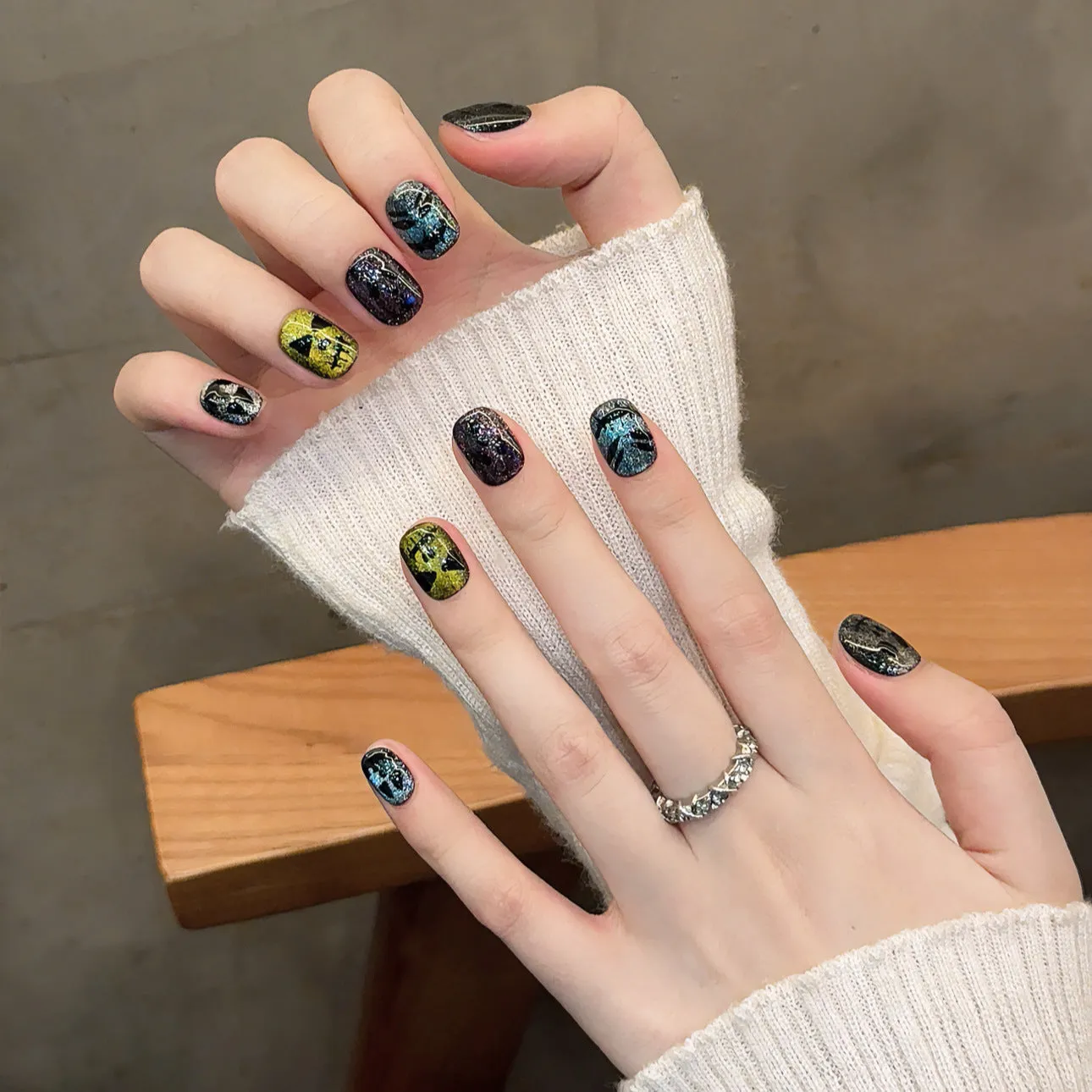 Halloween Rainbow Cat-eye Little Devil Nails Set